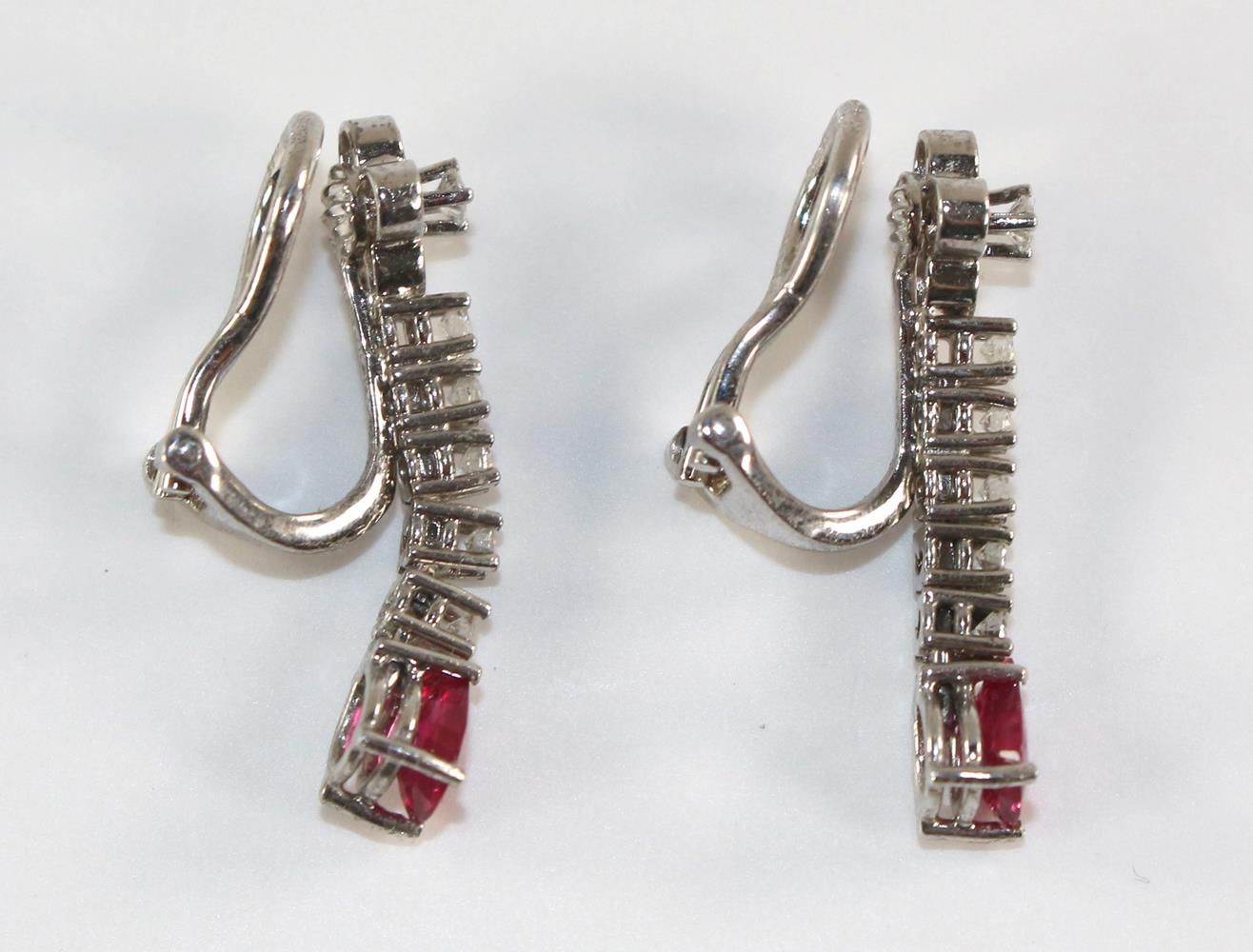 Große Abbildung Nr.2: 121-1711 Paar Ohrclips 750 Weißgold.: (Schmuck, DRC Pforzheim)