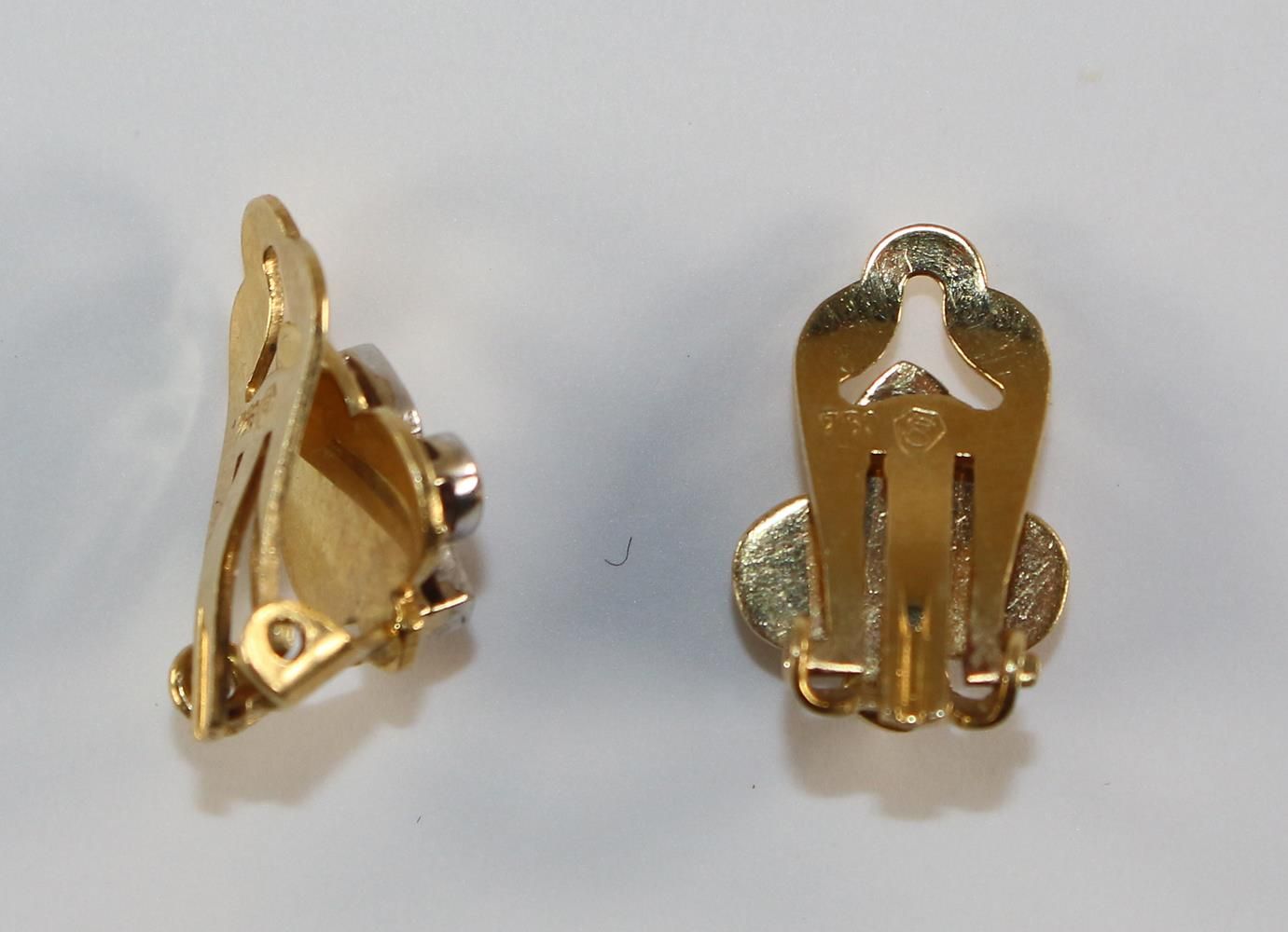 Große Abbildung Nr.3: 121-1712 Paar Ohrclips "Lilienblüte": (Schmuck, DRC Pforzheim)