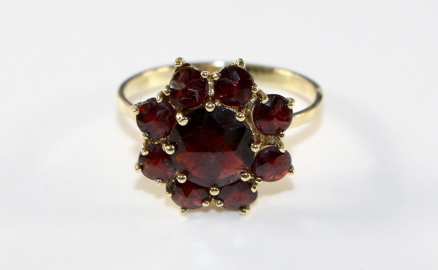 Große Abbildung Nr.3: 121-1716 Granatensemble: (Schmuck)