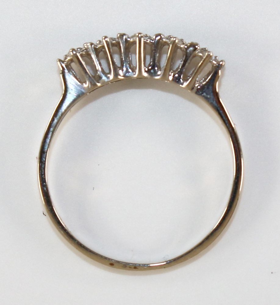 Große Abbildung Nr.2: 121-1736 Kleiner Brillantring Vorsteckring.: (Schmuck, Ringe)