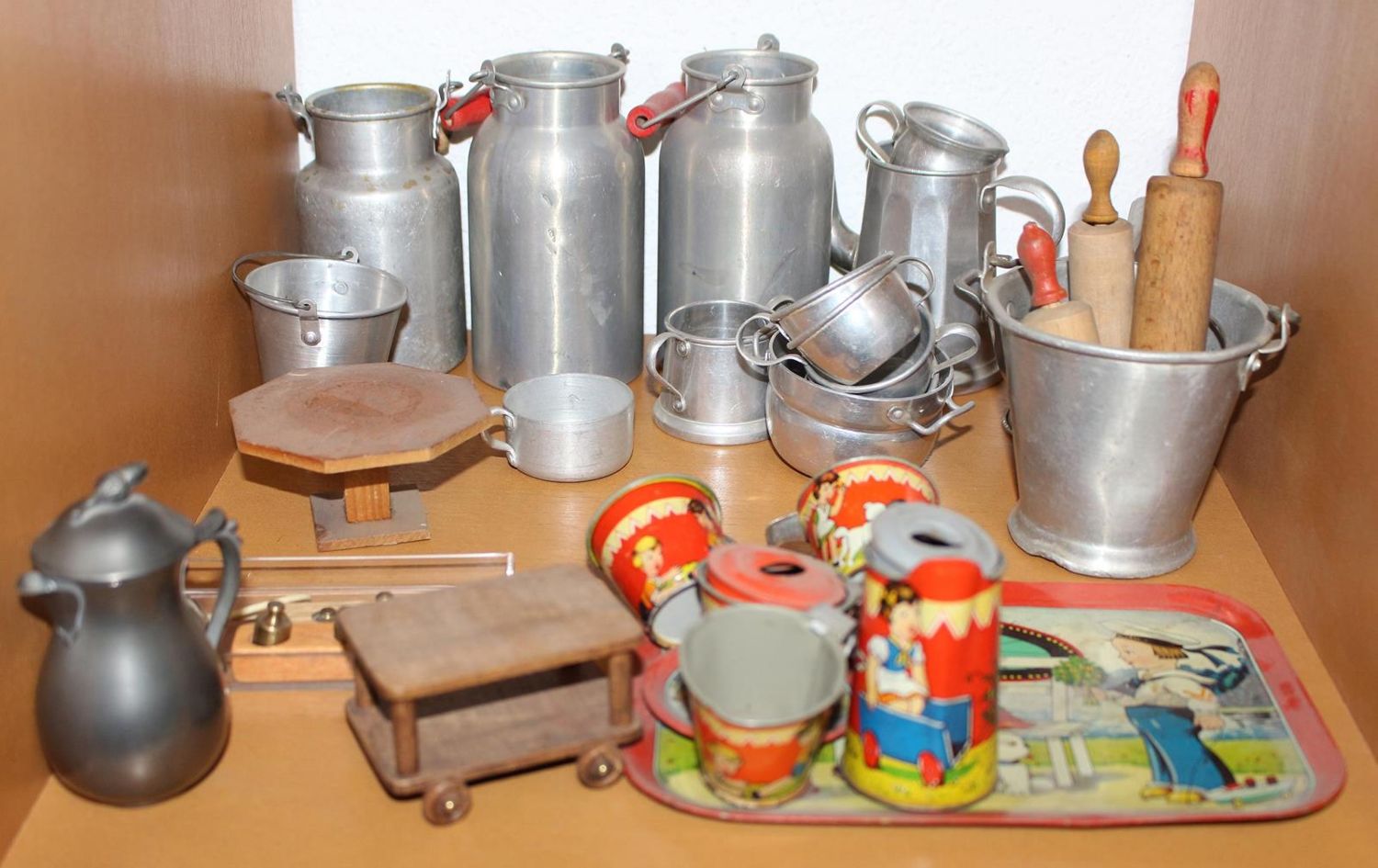 Große Abbildung Nr.4: 121-1816 Riesige Sammlung Puppenstuben u.: (Spielzeug, Puppenstuben)