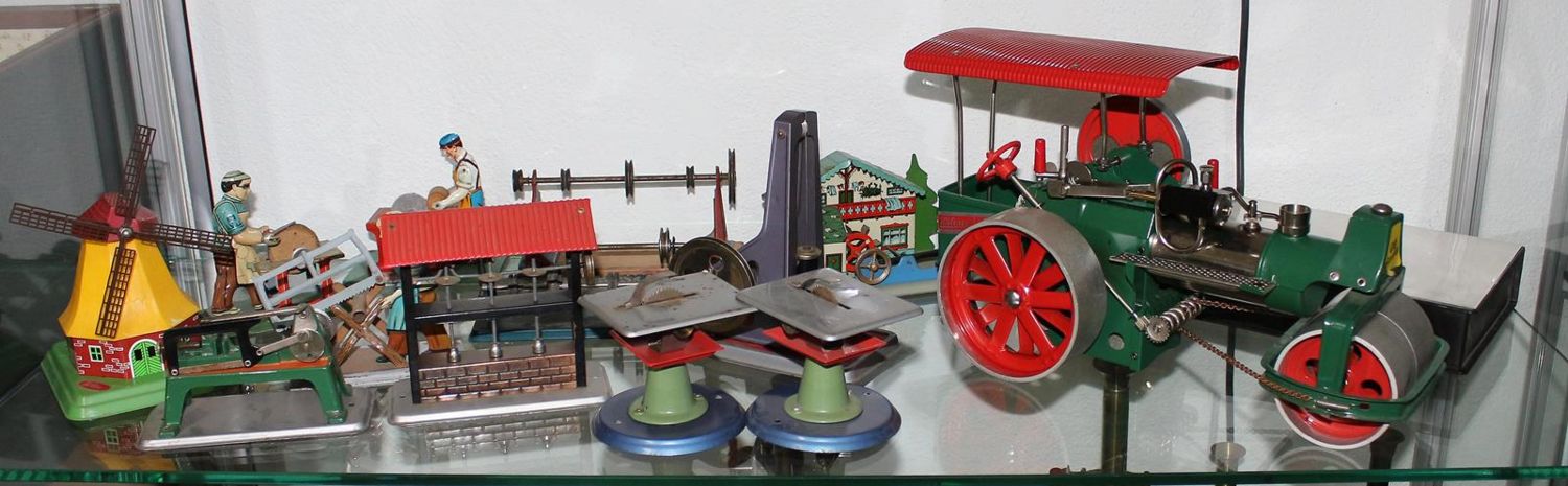 Große Abbildung Nr.2: 121-1832 Wilesco u.a.: (Spielzeug)
