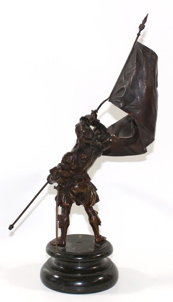 Große Abbildung Nr.2: 121-3264 Bronze eines Soldaten: (Künstlergraphik, Skulpturen - Plastiken)
