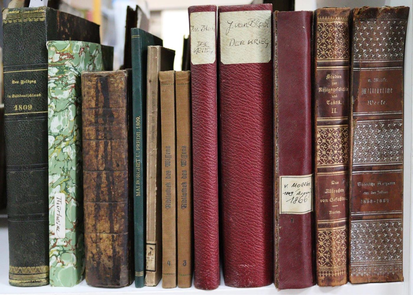 Große Abbildung Nr.2: 121-388 Sammlung: (Militaria)