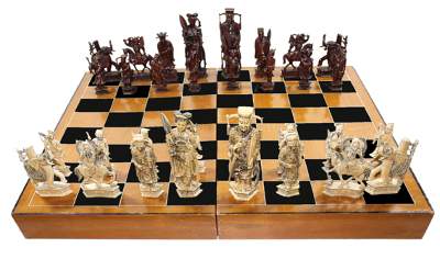 Bild Nr.1: 121-1553 Schachspiel Elfenbein: (Asiatika, China)