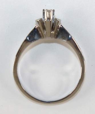 Bild Nr.2: 121-1737 Kleiner Brillantsolitaire.: (Schmuck, Ringe)
