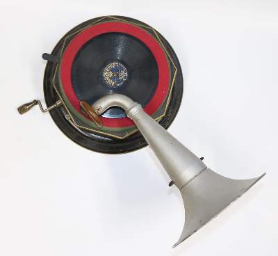 Bild Nr.2: 121-1793 Bing Kinder- Spielzeuggrammophon: (Spielzeug)