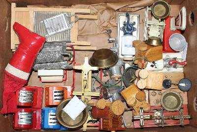 Bild Nr.14: 121-1816 Riesige Sammlung Puppenstuben u.: (Spielzeug, Puppenstuben)