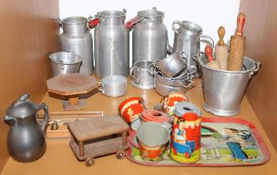 Bild Nr.4: 121-1816 Riesige Sammlung Puppenstuben u.: (Spielzeug, Puppenstuben)