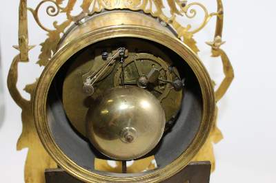 Bild Nr.3: 121-1847 Prunkpendule Paris: (Uhren)