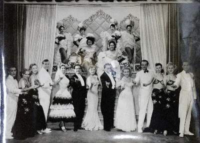 Bild Nr.1: 121-320 Konvolut: (Film - Theater - Tanz)