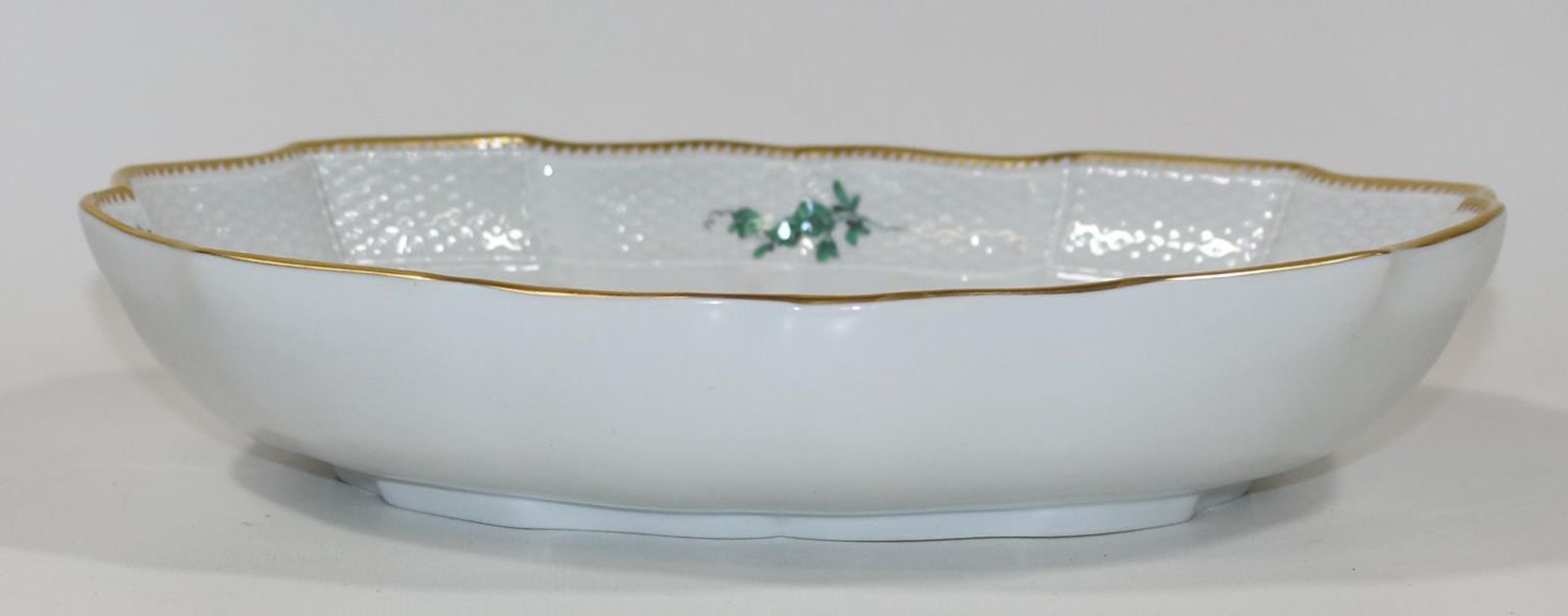 Große Abbildung Nr.2: 122-1538 Meissen Ovalschale mit: (Porzellan u. Keramik, Meissen)