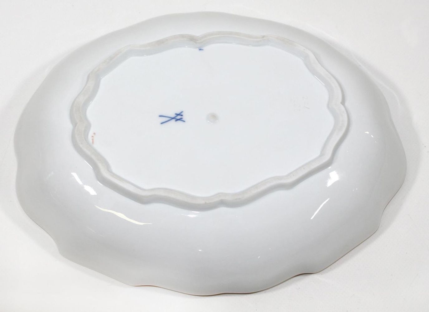 Große Abbildung Nr.3: 122-1538 Meissen Ovalschale mit: (Porzellan u. Keramik, Meissen)