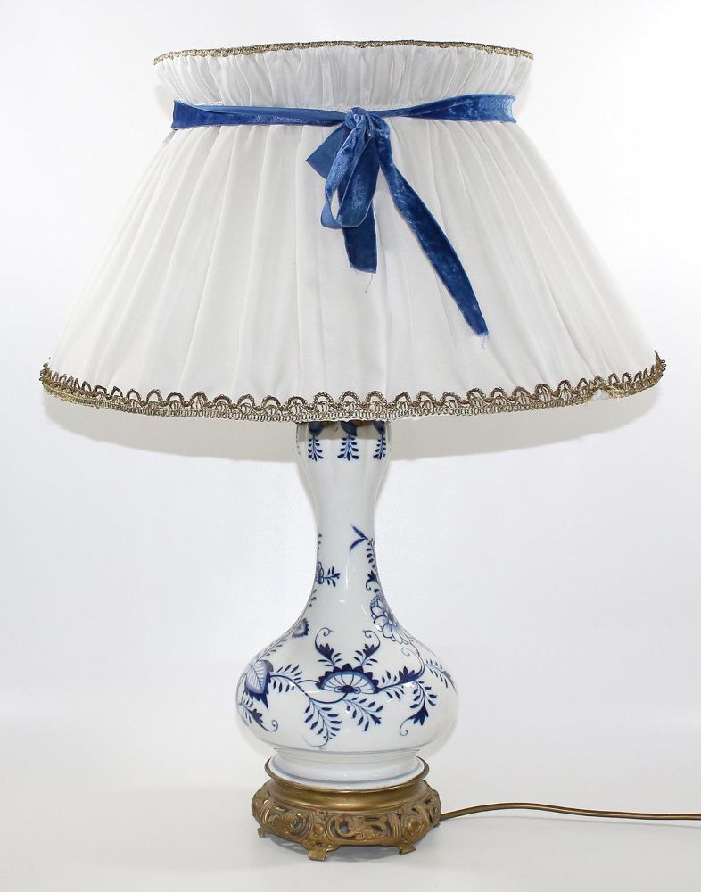 Große Abbildung Nr.1: 122-1540 Meissen Tischlampe: (Porzellan u. Keramik, Meissen)