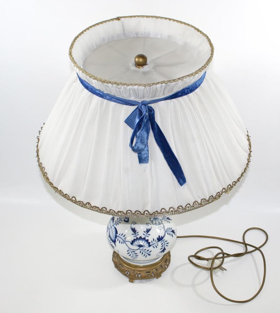 Große Abbildung Nr.2: 122-1540 Meissen Tischlampe: (Porzellan u. Keramik, Meissen)