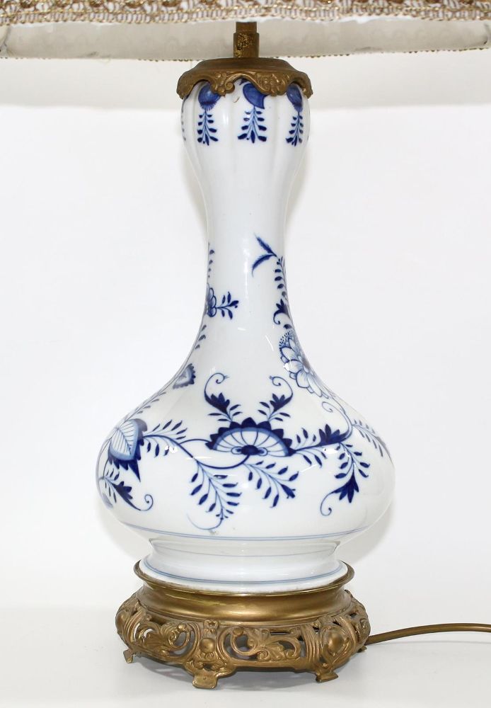 Große Abbildung Nr.3: 122-1540 Meissen Tischlampe: (Porzellan u. Keramik, Meissen)