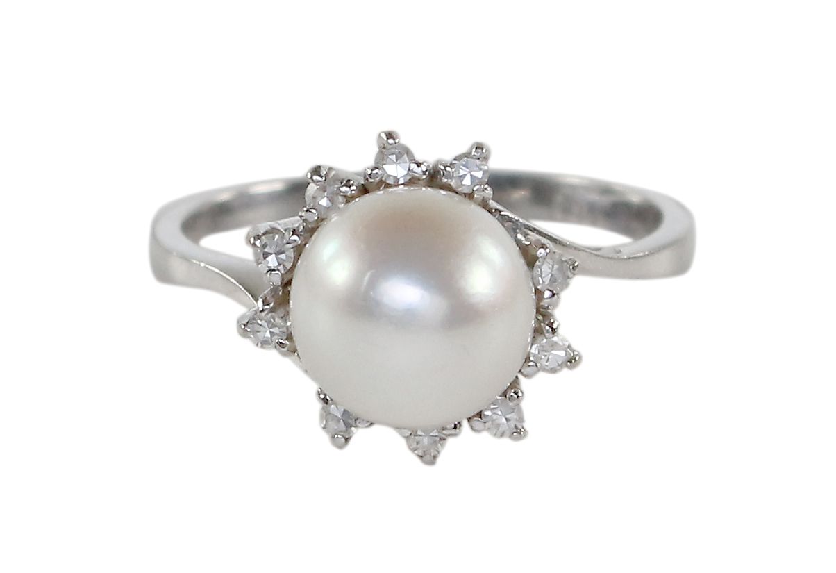 Große Abbildung Nr.1: 122-1591 Perl-Diamantring 750 WG.: (Schmuck, DRC Pforzheim)