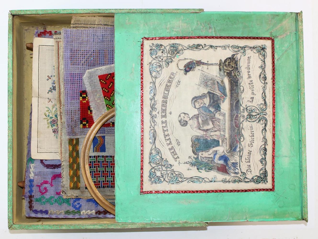 Große Abbildung Nr.2: 122-442 Little Embroiderer, The.: (Spiele)