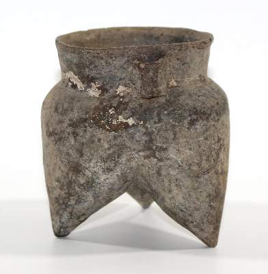 Bild Nr.1: 122-1418 Dreifuß China Shang Kultur.: (Asiatika)