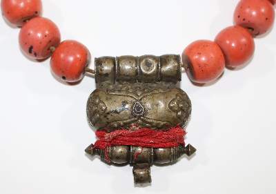 Bild Nr.2: 122-1462 Prächtiges Korallencollier: (Asiatika)