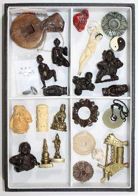 Bild Nr.2: 122-1465 Sammlung Vitrinen-: (Asiatika)