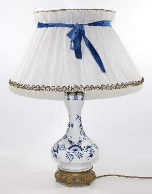 Bild Nr.1: 122-1540 Meissen Tischlampe: (Porzellan u. Keramik, Meissen)