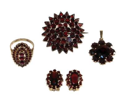 Bild Nr.1: 122-1605 Granatring Böhmen u.a.: (Schmuck, Ringe)