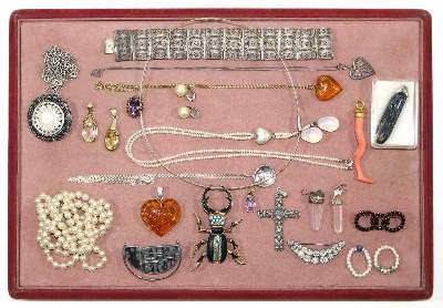Bild Nr.1: 122-1610 Schmucksammlung: (Schmuck, Sammlungen)
