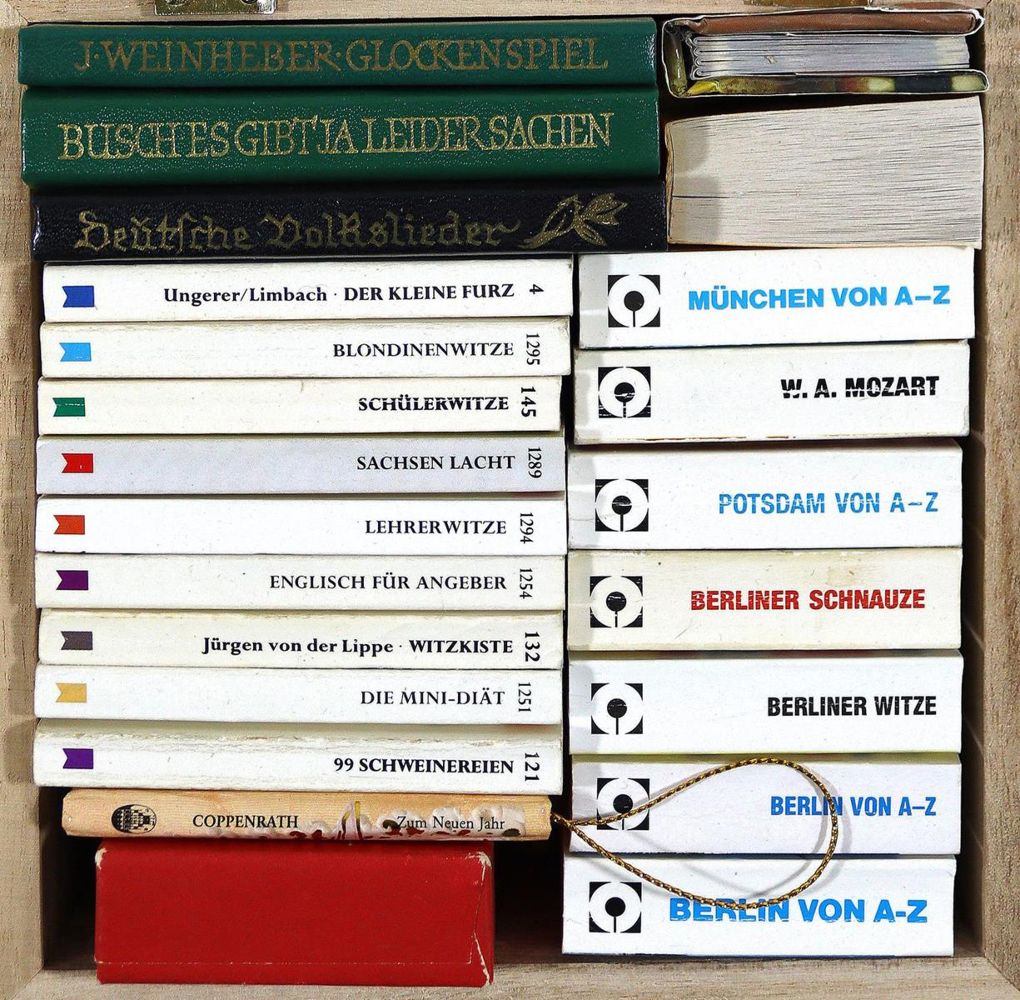 Große Abbildung Nr.1: 123-1205 Miniaturbücher.: (Literatur und illustrierte Bücher 20.Jahrhundert - Alte Literatur in modernen Ausgaben)