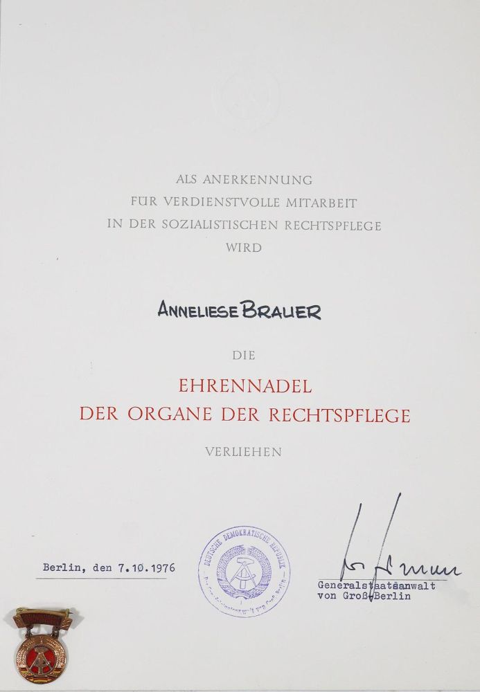Große Abbildung Nr.2: 123-1894 Konvolut: (Autographen)