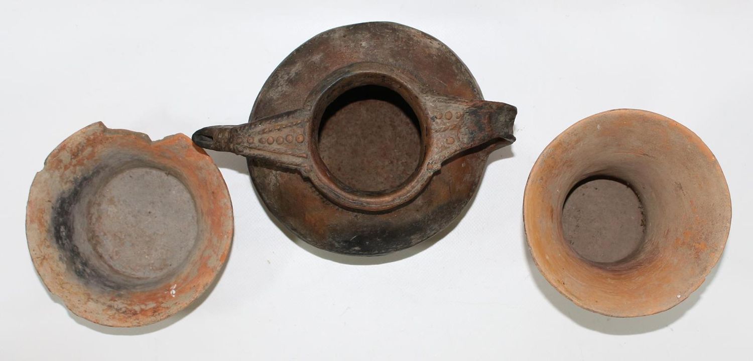 Große Abbildung Nr.2: 123-1926 3 Terracottaschalen Iran: (Varia)
