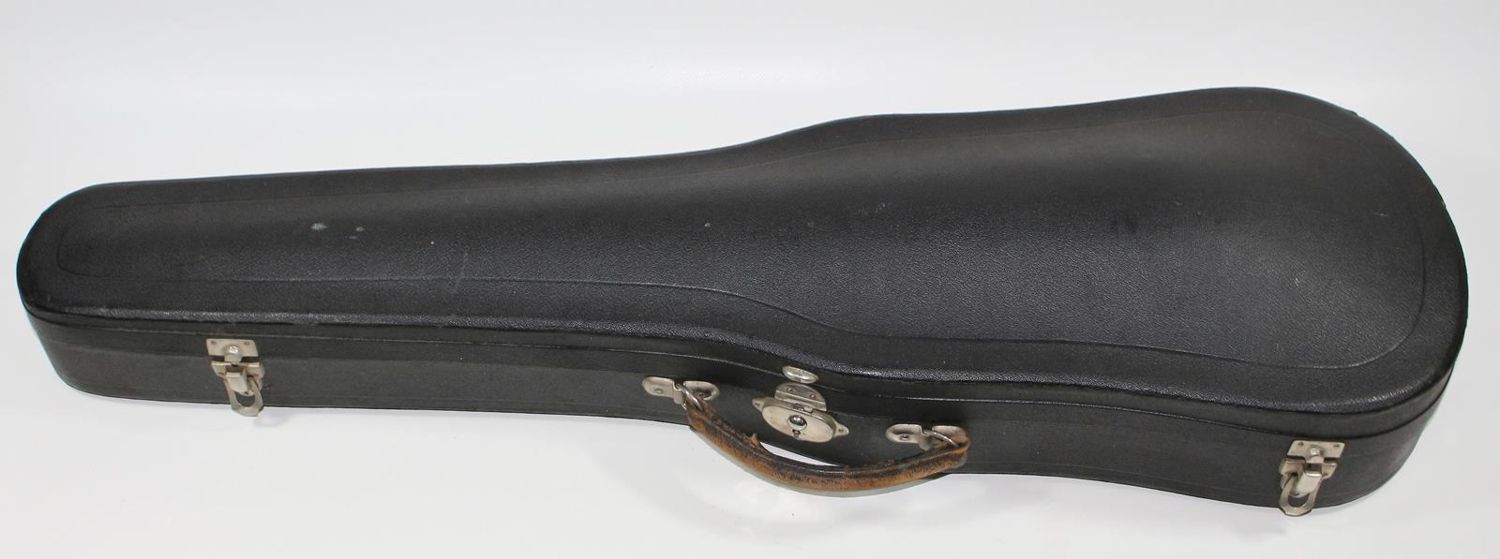 Große Abbildung Nr.4: 123-1965 Violine mit Löwenkopfschnecke: (Varia, Musikinstrumente)