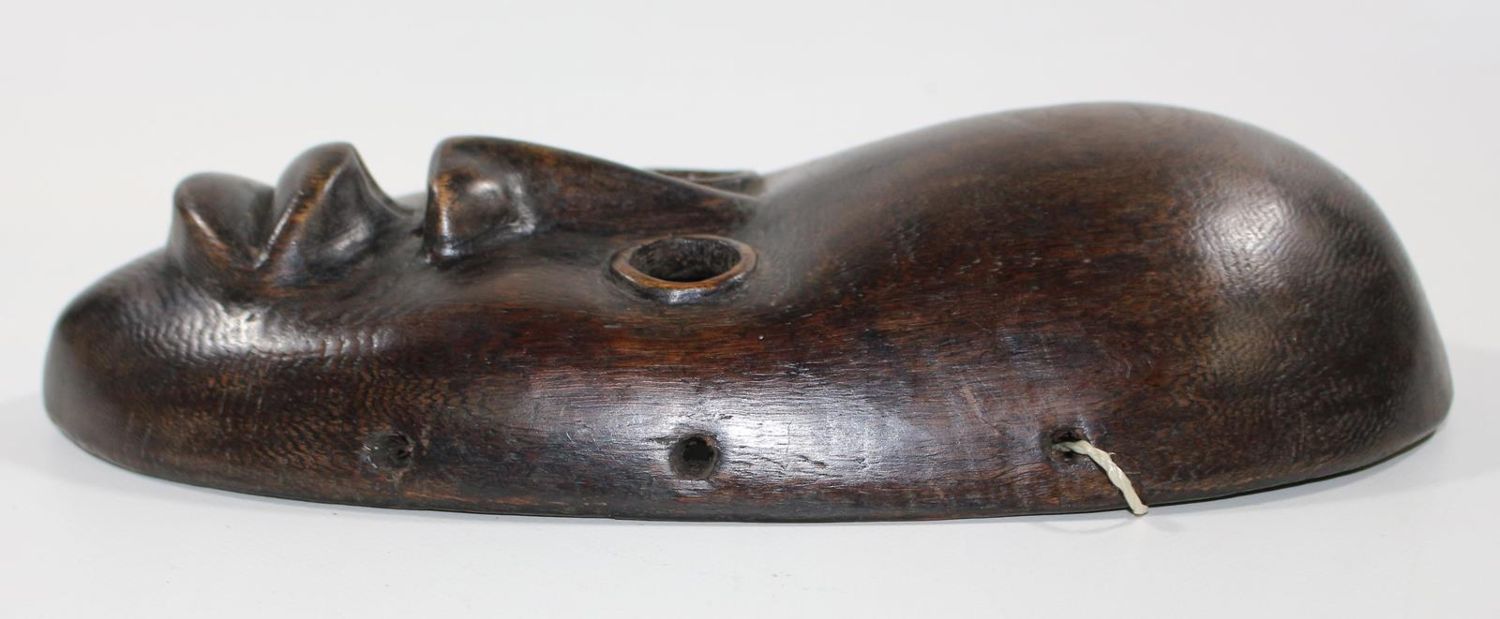 Große Abbildung Nr.2: 123-2030 Dan Liberia Maske: (Afrika, Sammlung Nerlich München)