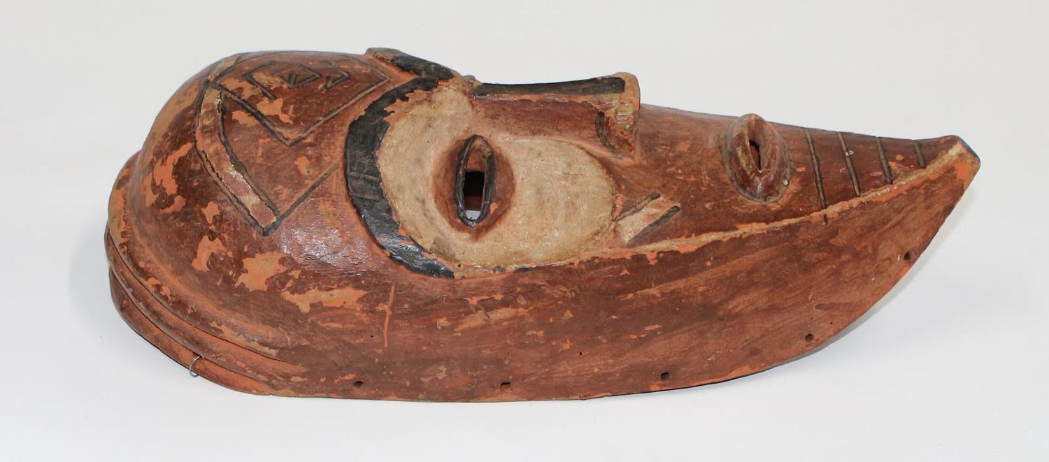 Große Abbildung Nr.2: 123-2045 Maske Bena Lulua: (Afrika, Sammlung Nerlich München)