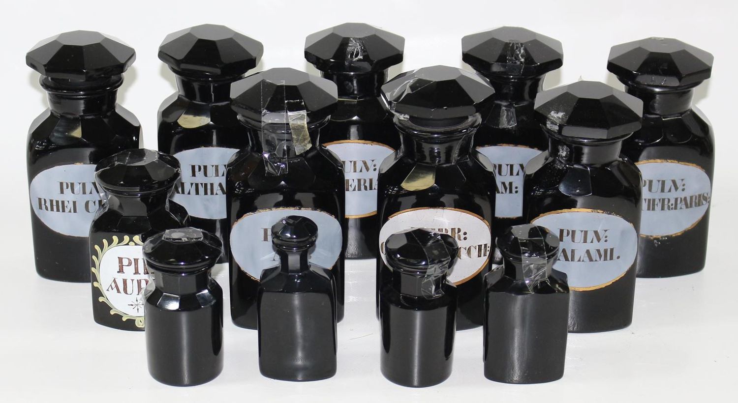 Große Abbildung Nr.2: 123-2114 Apothekenflaschen: (Apothekenwesen, Glas)
