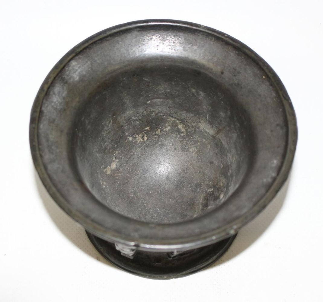 Große Abbildung Nr.2: 123-2135 Barockmörser: (Apothekenwesen, Mörser)