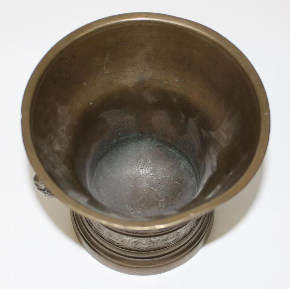 Große Abbildung Nr.2: 123-2140 Barockmörser: (Apothekenwesen, Mörser)