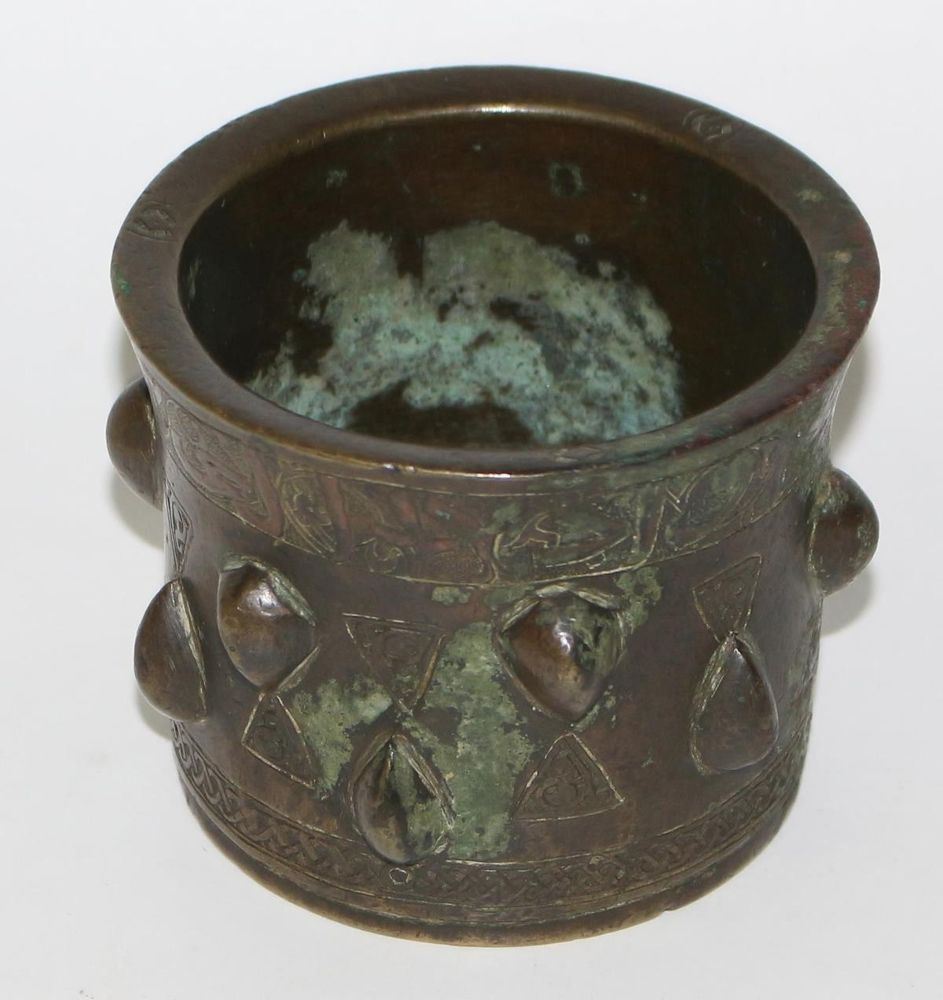 Große Abbildung Nr.3: 123-2152 Rippenmörser,: (Apothekenwesen, Mörser)