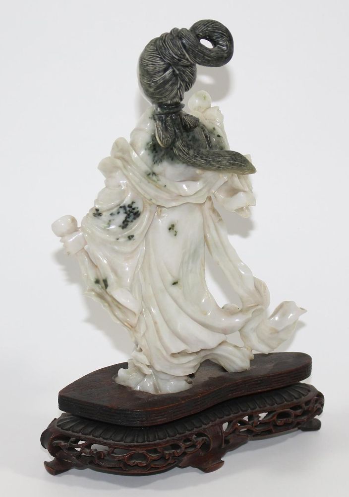 Große Abbildung Nr.2: 123-2194 Edelsteinskulptur China.: (Asiatika)
