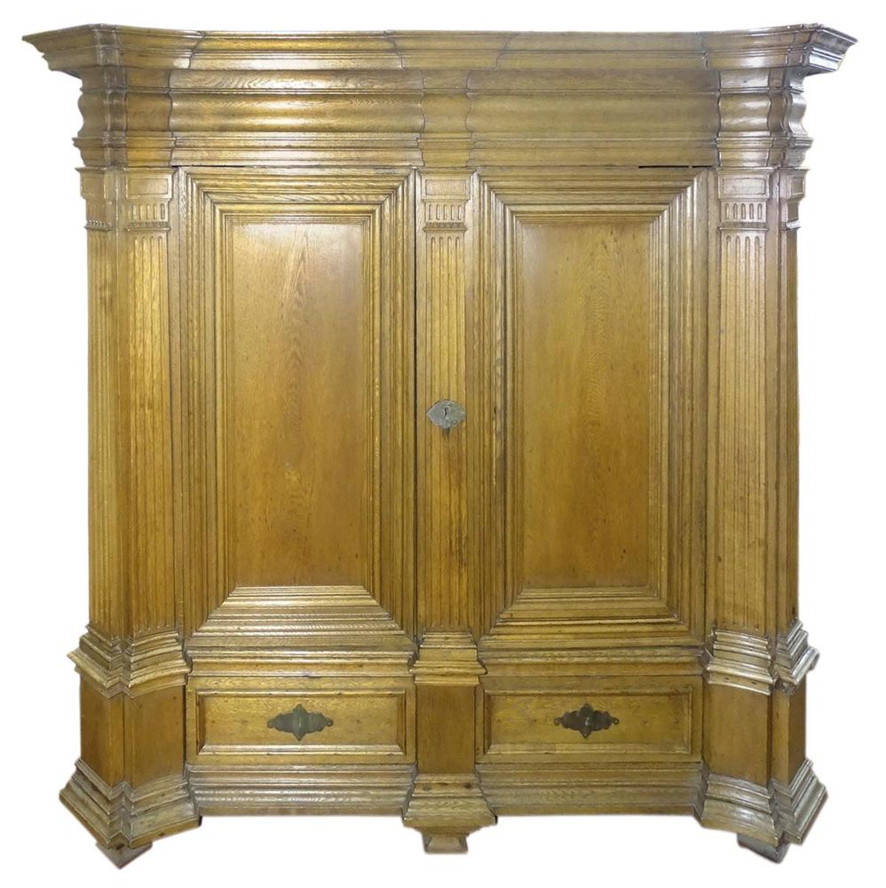 Große Abbildung Nr.1: 123-2246 Dielenschrank Barockschrank: (Möbel)