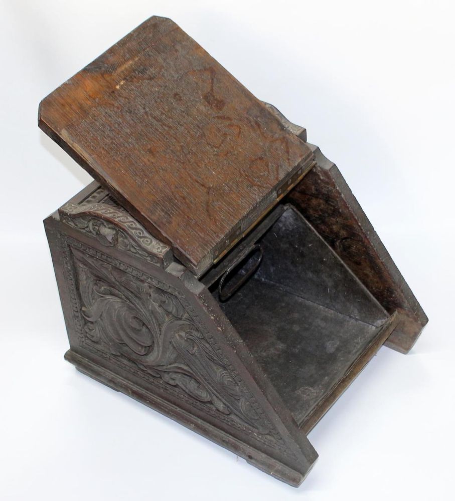 Große Abbildung Nr.2: 123-2251 Kohlekasten Holz Historismus: (Möbel)