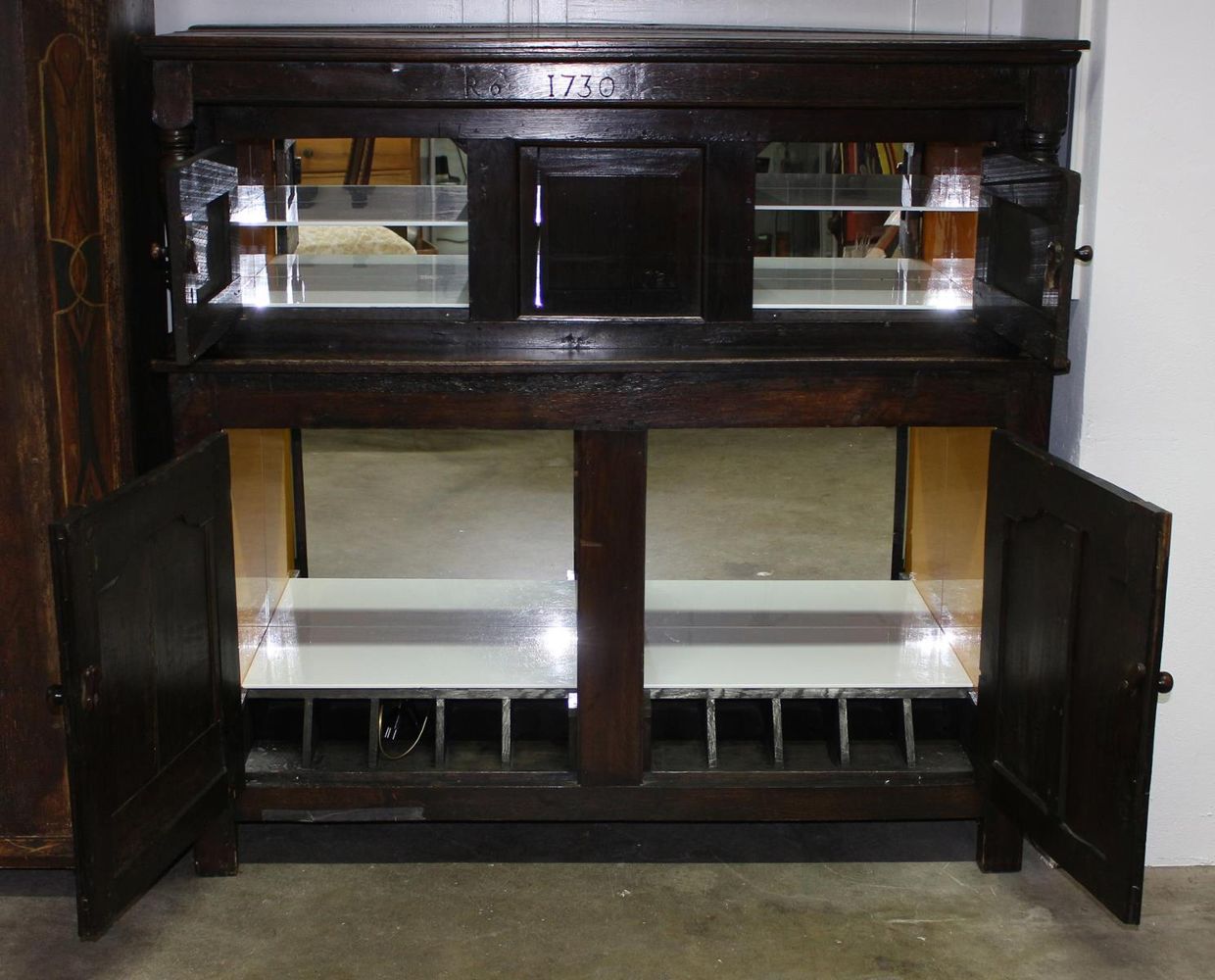 Große Abbildung Nr.3: 123-2257 Überbauschrank 1730: (Möbel)