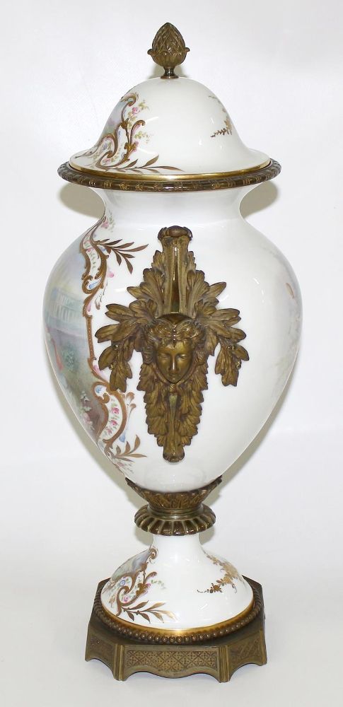 Große Abbildung Nr.2: 123-2283 Sevres Art, Amphorenvase: (Porzellan u. Keramik)