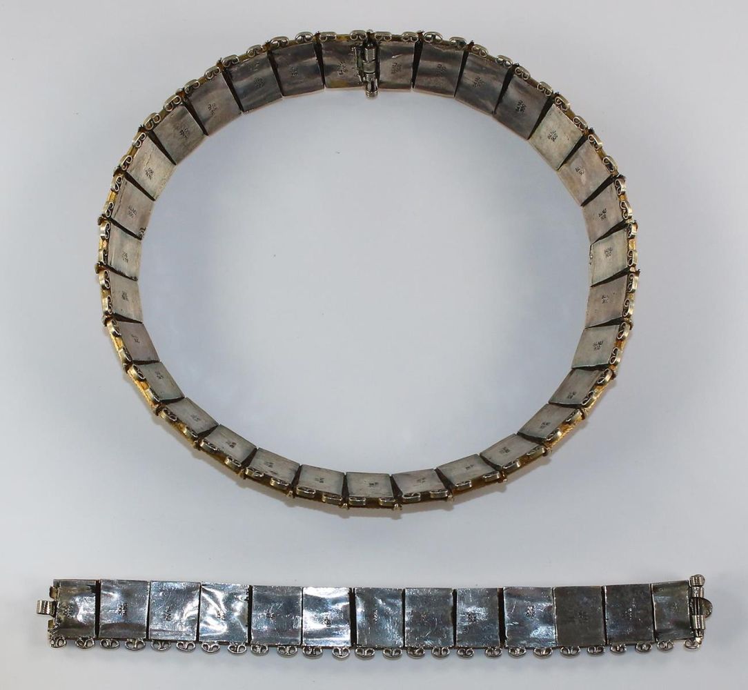 Große Abbildung Nr.2: 123-2336 Nuristan/Afghanistan: (Schmuck, Colliers)