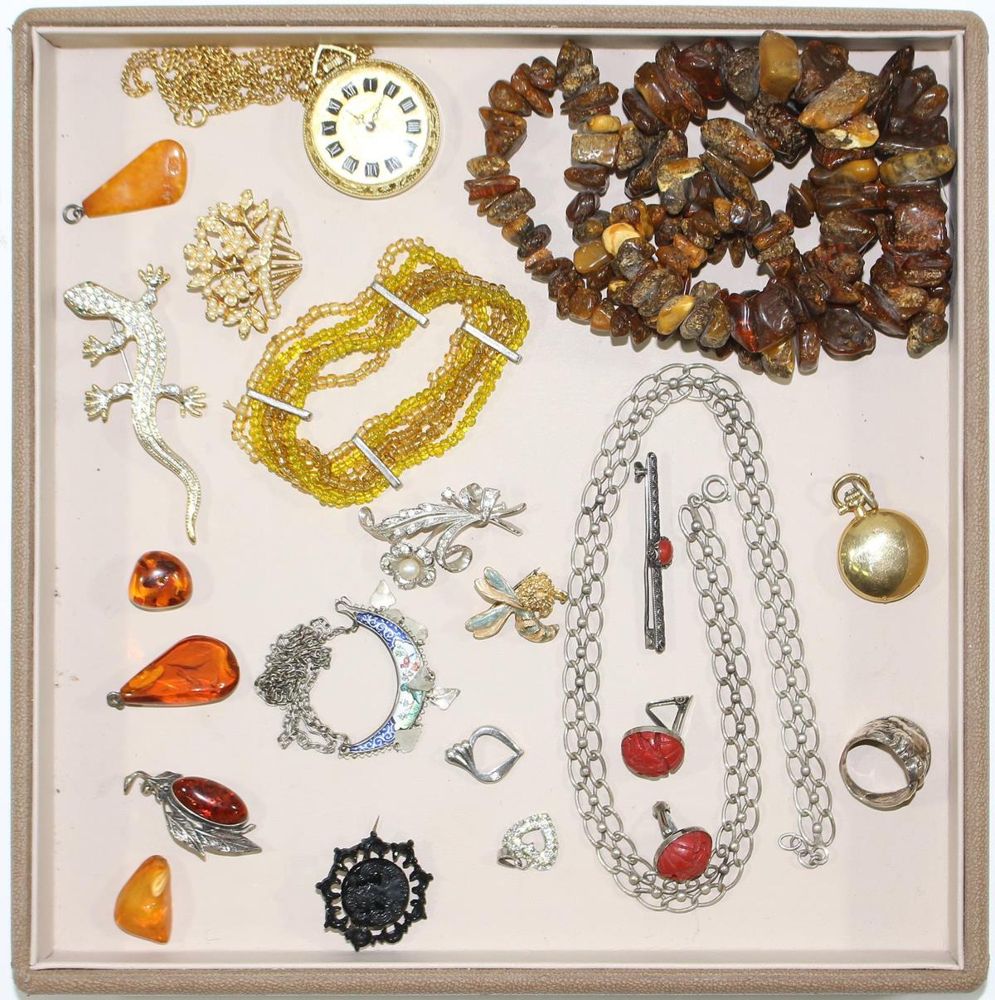 Große Abbildung Nr.2: 123-2399 Schmucksammlung: (Schmuck, Sammlungen)