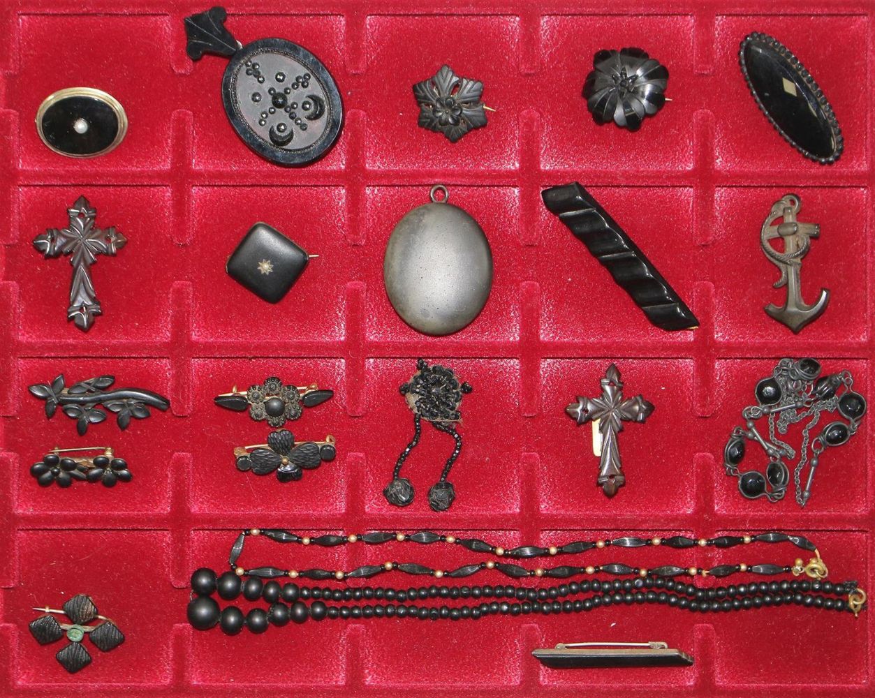 Große Abbildung Nr.4: 123-2401 Trauerschmuck Sammlung: (Schmuck, Sammlungen)