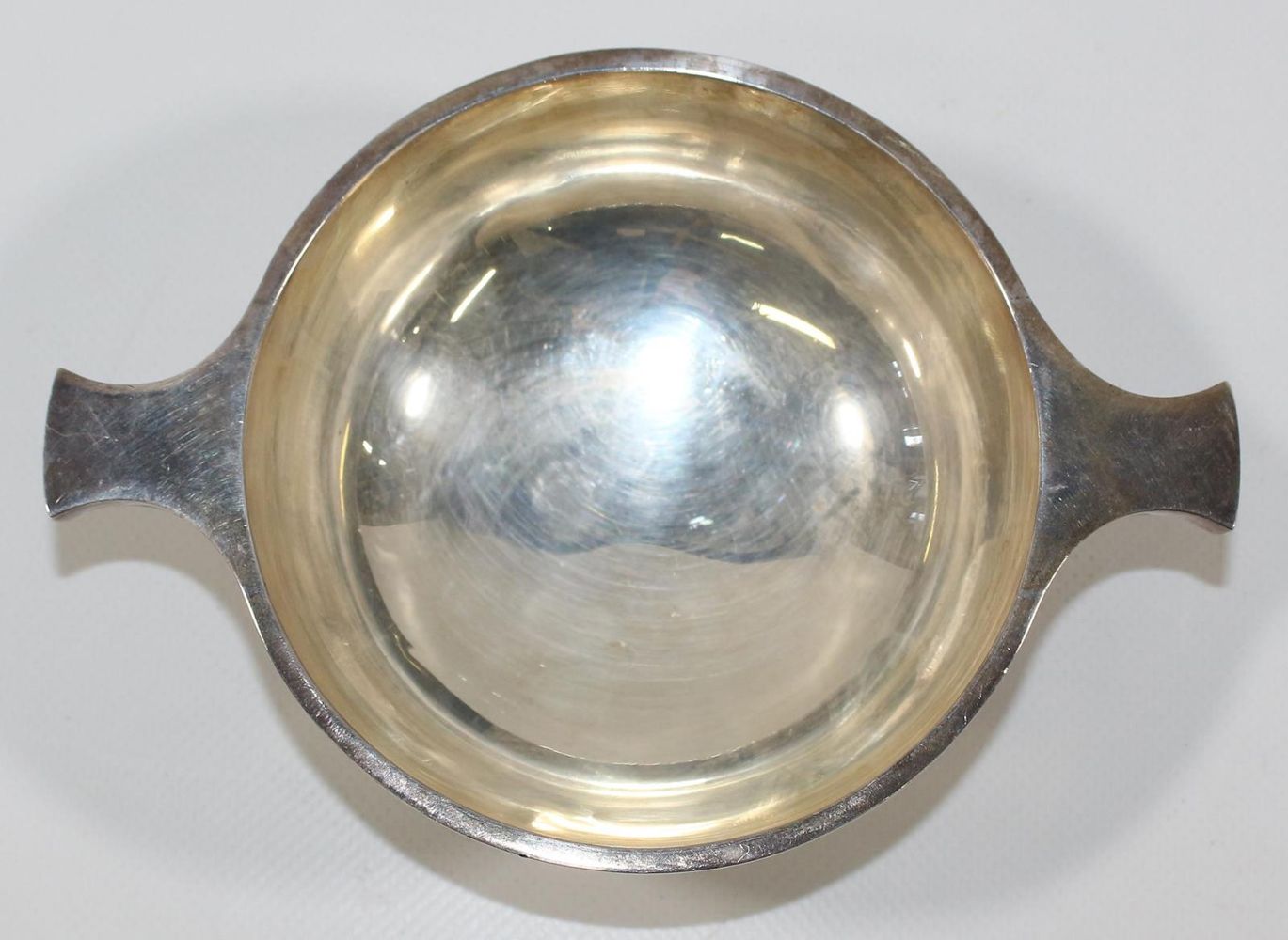 Große Abbildung Nr.3: 123-2404 Art Deco Henkelschälchen: (Silber)