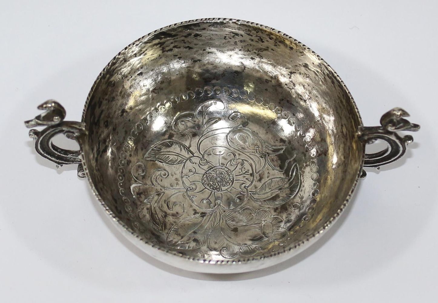 Große Abbildung Nr.2: 123-2407 Branntweinschale, Ohrenschale: (Silber)