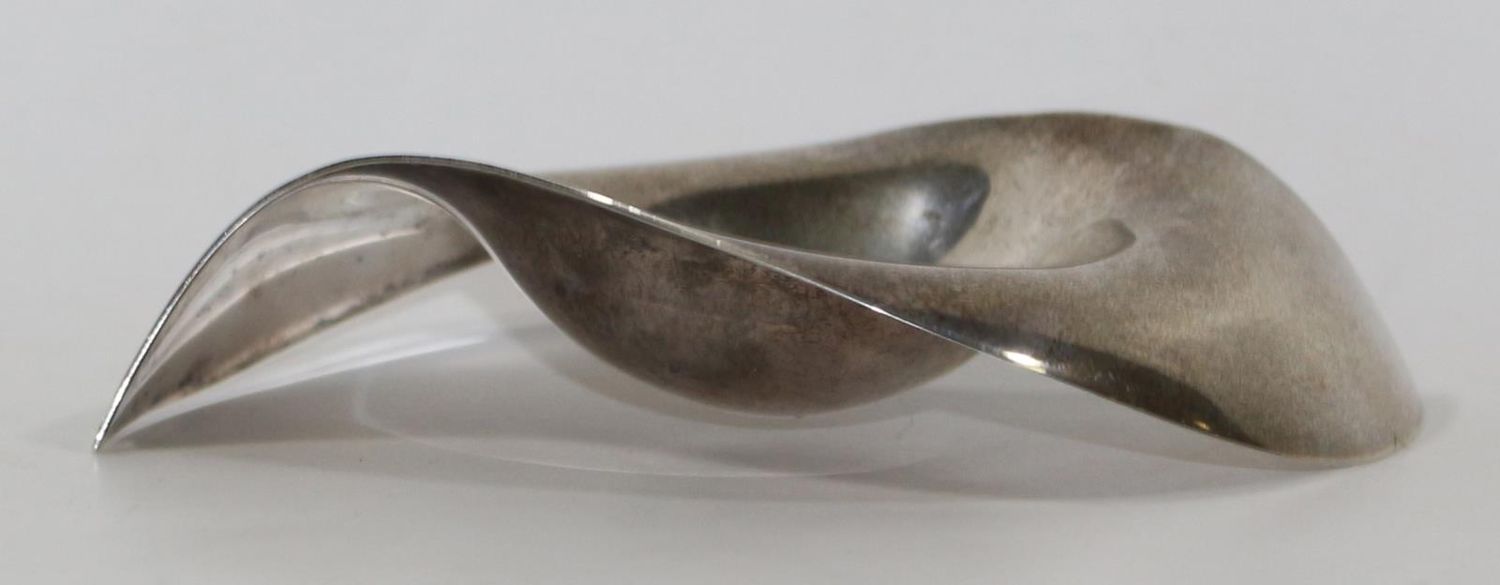 Große Abbildung Nr.2: 123-2413 Georg Jensen "Please Pass Me": (Silber)