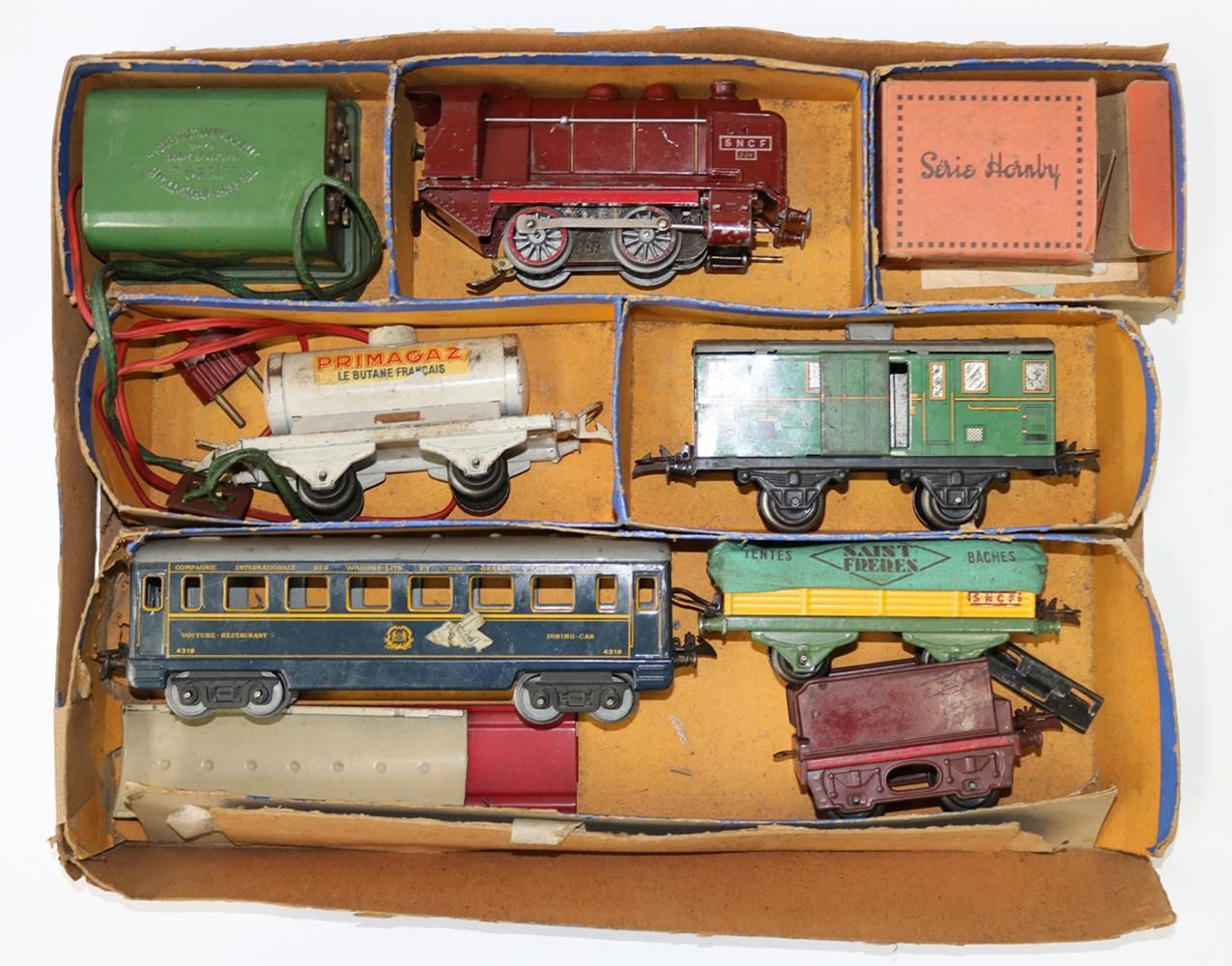 Große Abbildung Nr.3: 123-2462 Hornby Bahnhof Ottweiler u.: (Spielzeug, Eisenbahn)